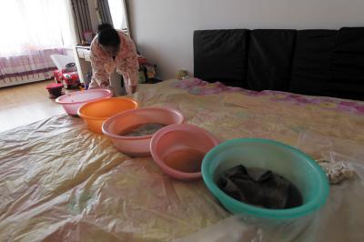 霍州楼上漏水，住户失联，小区没物管，业主维权难！律师来支招……